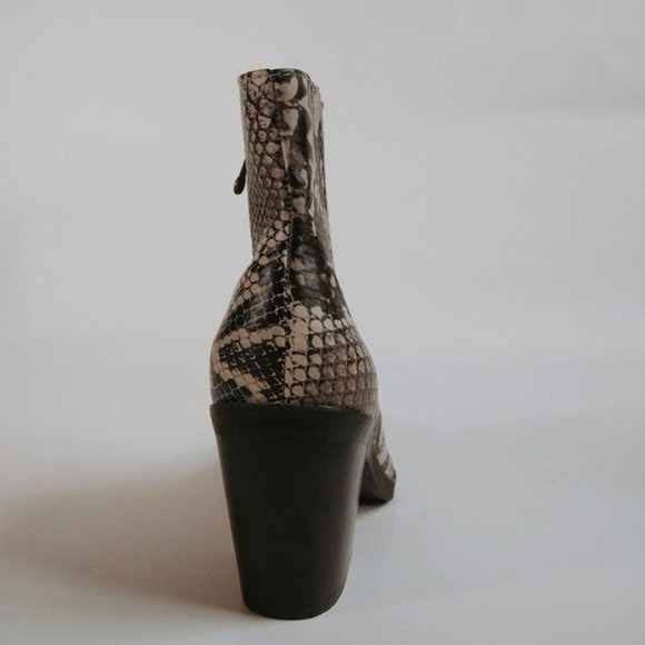 Blondo Womens Boots‎ Que Leather Waterproof Booties Size 6 - Picture 4 of 10